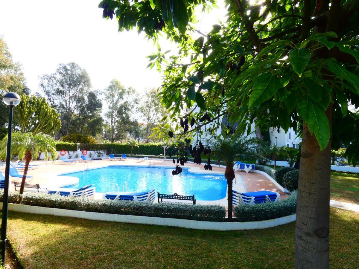 Apartamento Puerto Banús Marbella Bagian luar foto